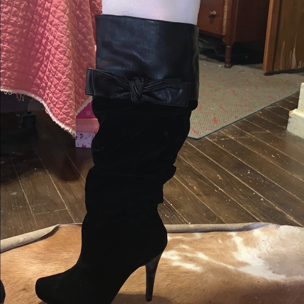 Black Nicolette boots